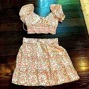 ALICE + OLIVIA  Puff Sleeve Floral Crop Top and Matching Mini Skirt